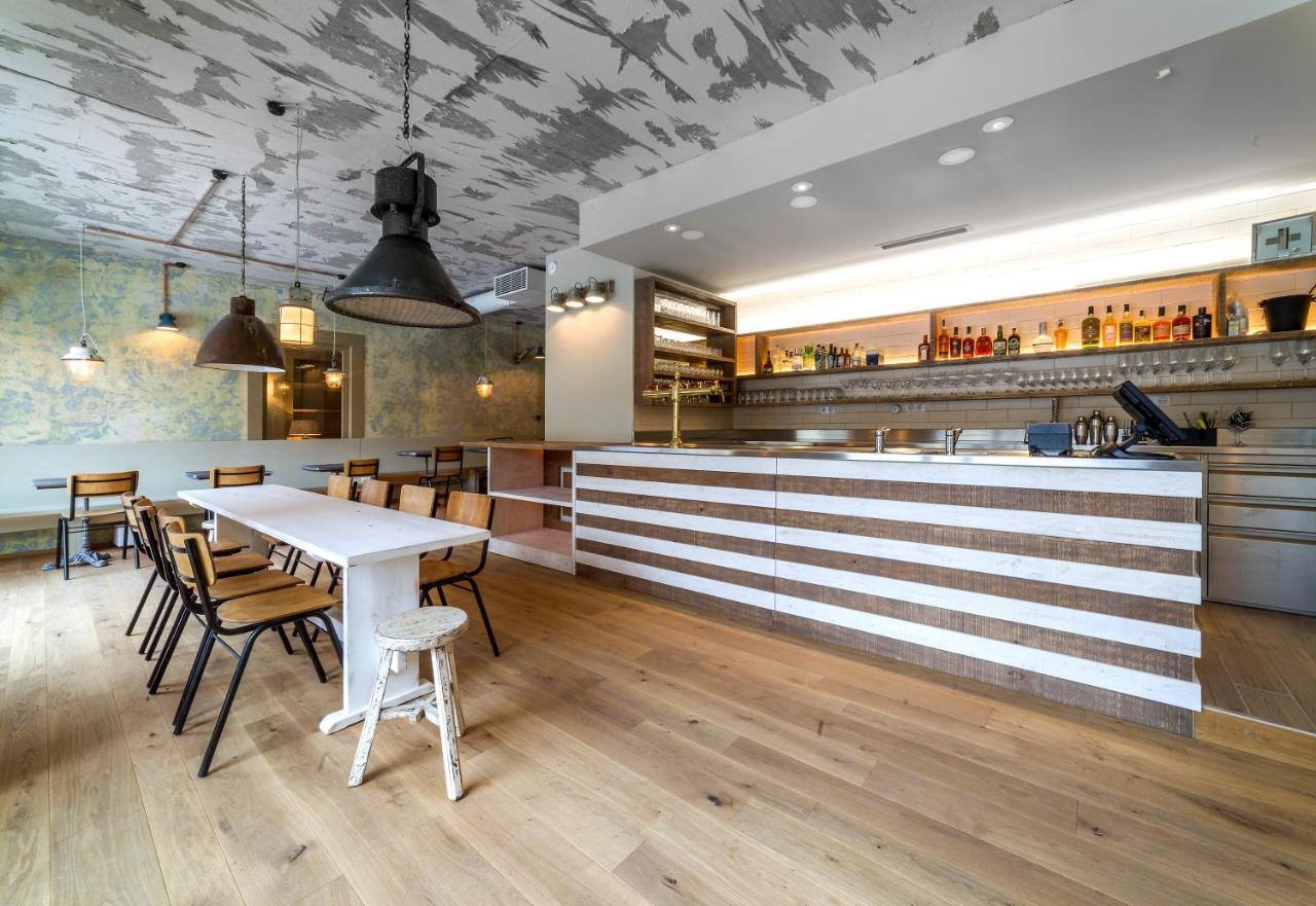 Boutique Hotel Corso Revnice Екстер'єр фото