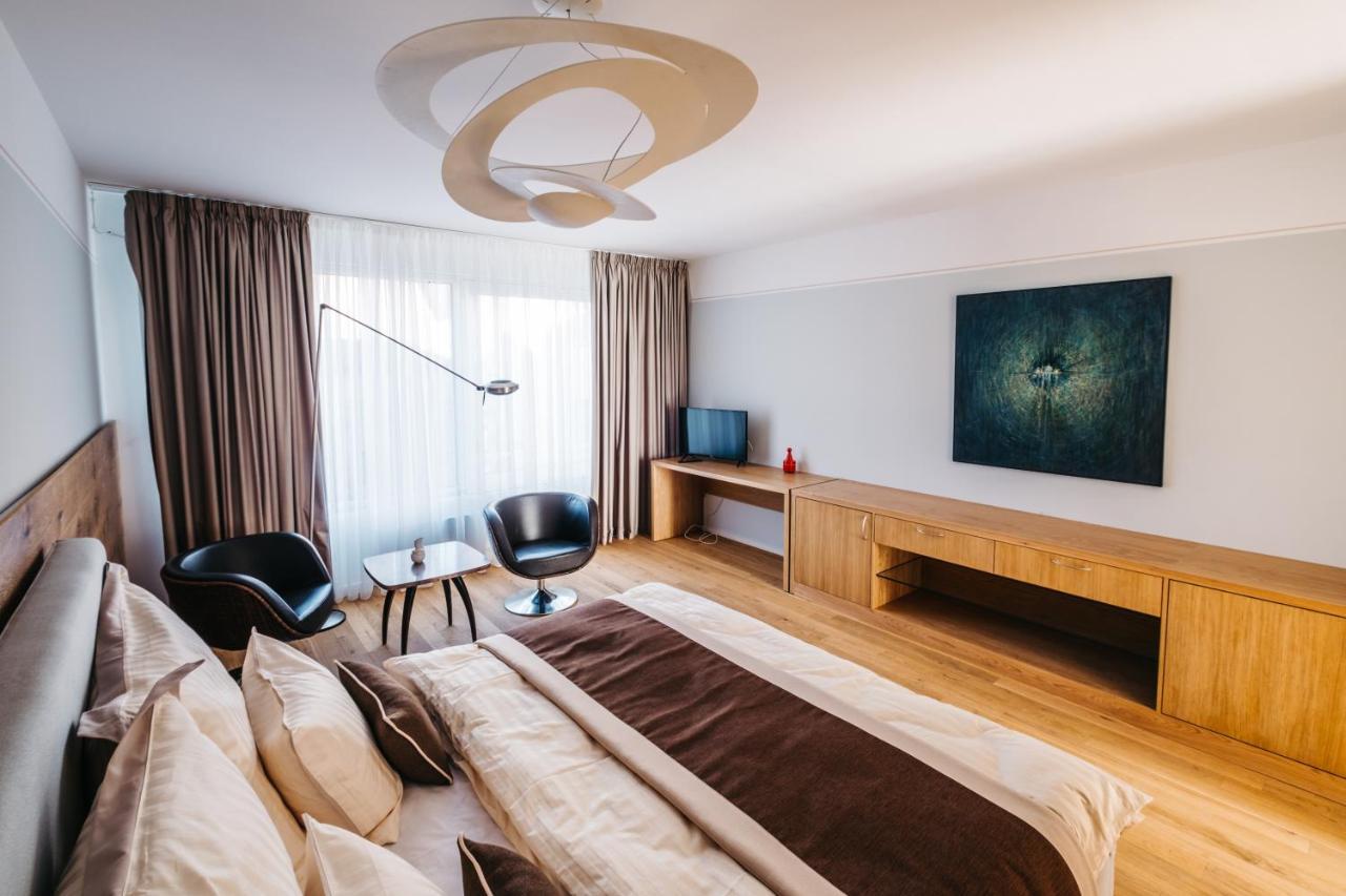 Boutique Hotel Corso Revnice Екстер'єр фото