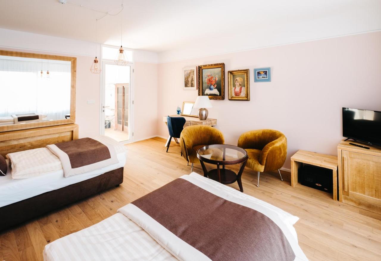 Boutique Hotel Corso Revnice Екстер'єр фото