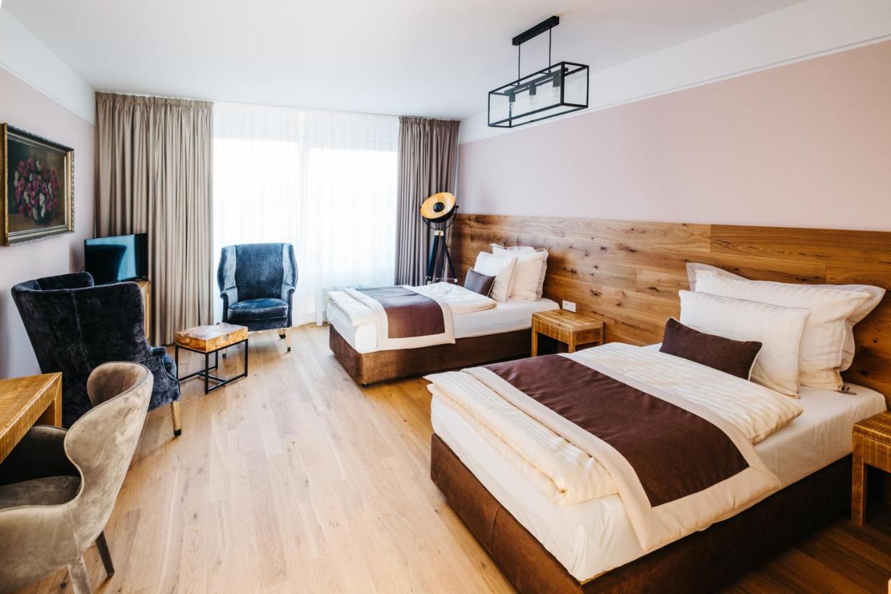 Boutique Hotel Corso Revnice Екстер'єр фото