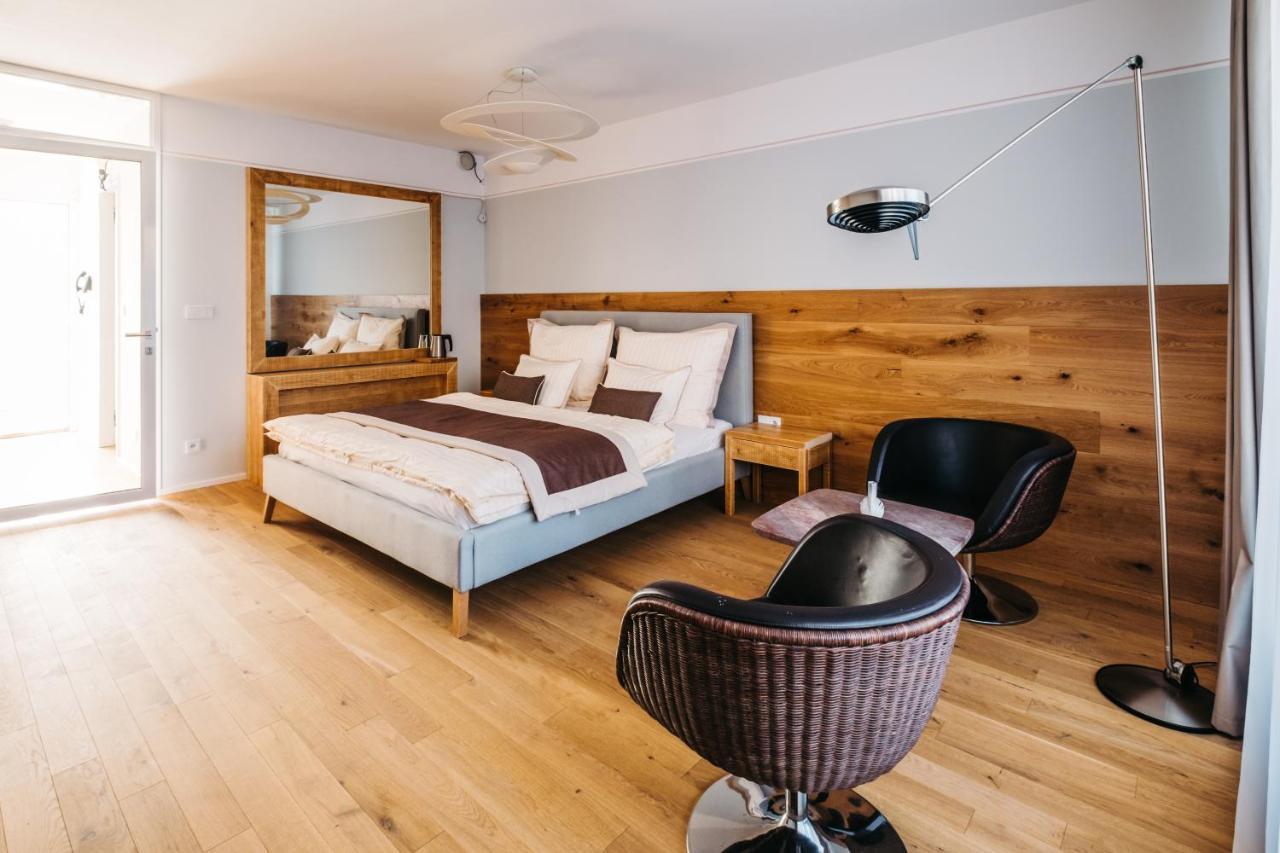 Boutique Hotel Corso Revnice Екстер'єр фото